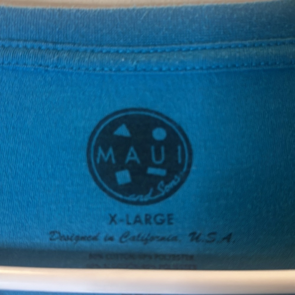MAUI AND SONS - Picture 7 of 9